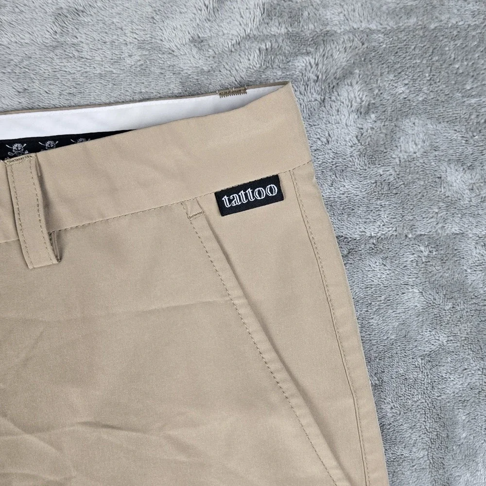 Tattoo Golf Performance Shorts Men's Size 42 Stretch Poly‎ Beige Skull EUC